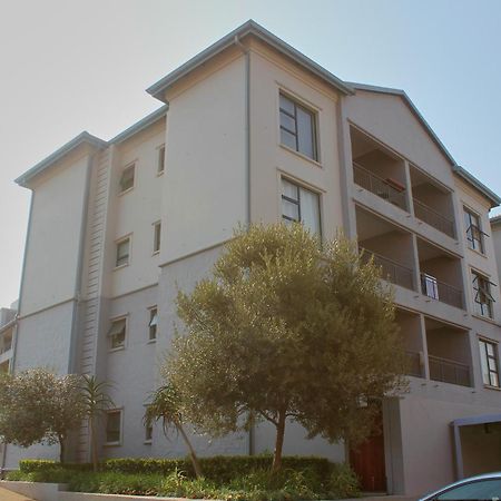 Spacious 2 Bed 2 Bath Apartment Wi-Fi Netflix Backup Power Johannesburg Exterior photo