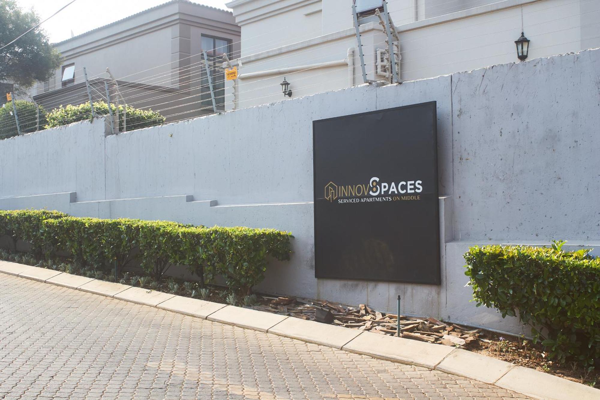 Spacious 2 Bed 2 Bath Apartment Wi-Fi Netflix Backup Power Johannesburg Exterior photo